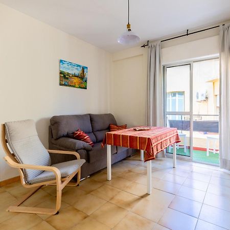 Apartamento Familiar Maria Auxiliadora Севиля Екстериор снимка