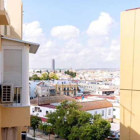 Apartamento Familiar Maria Auxiliadora Севиля Екстериор снимка