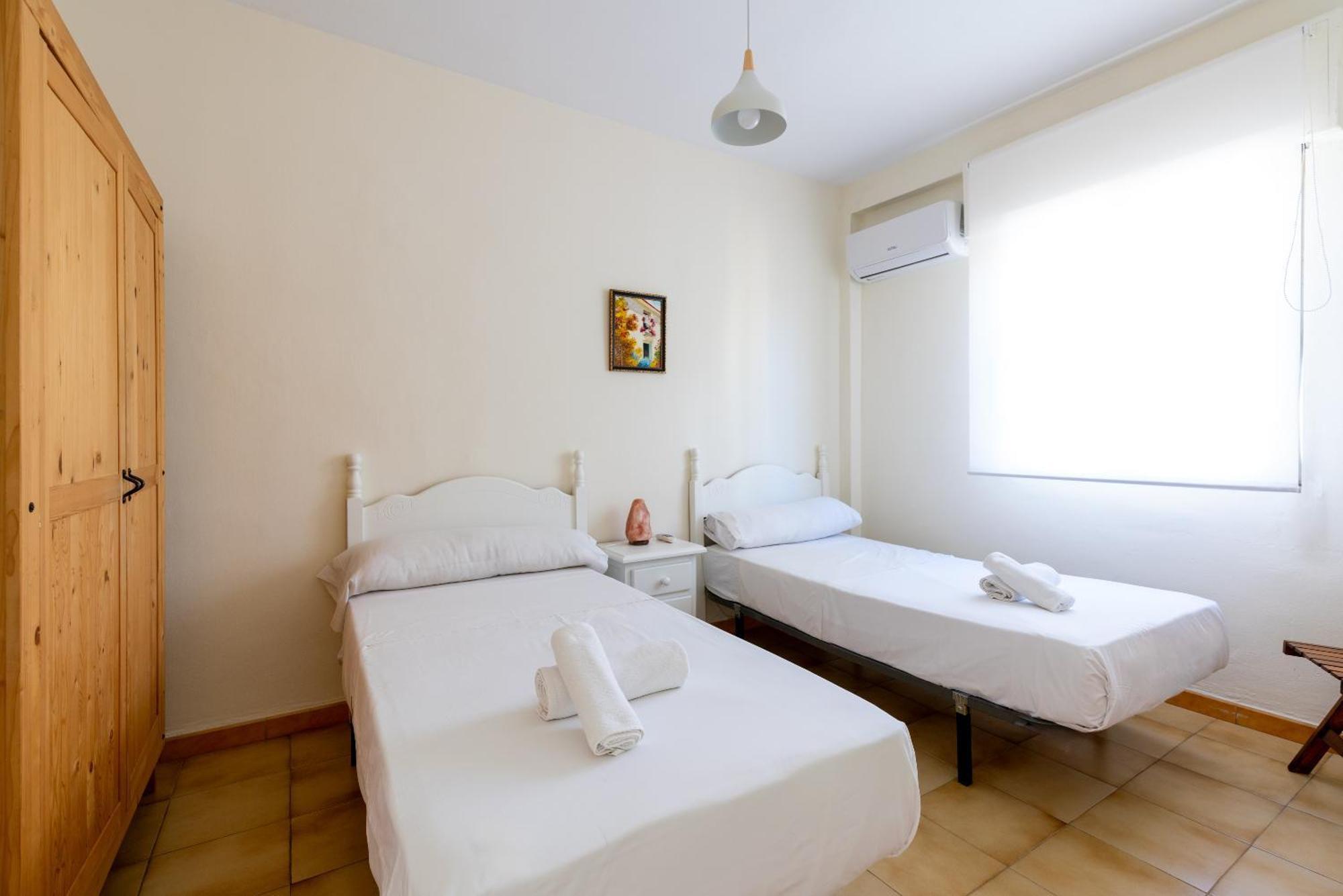 Apartamento Familiar Maria Auxiliadora Севиля Екстериор снимка