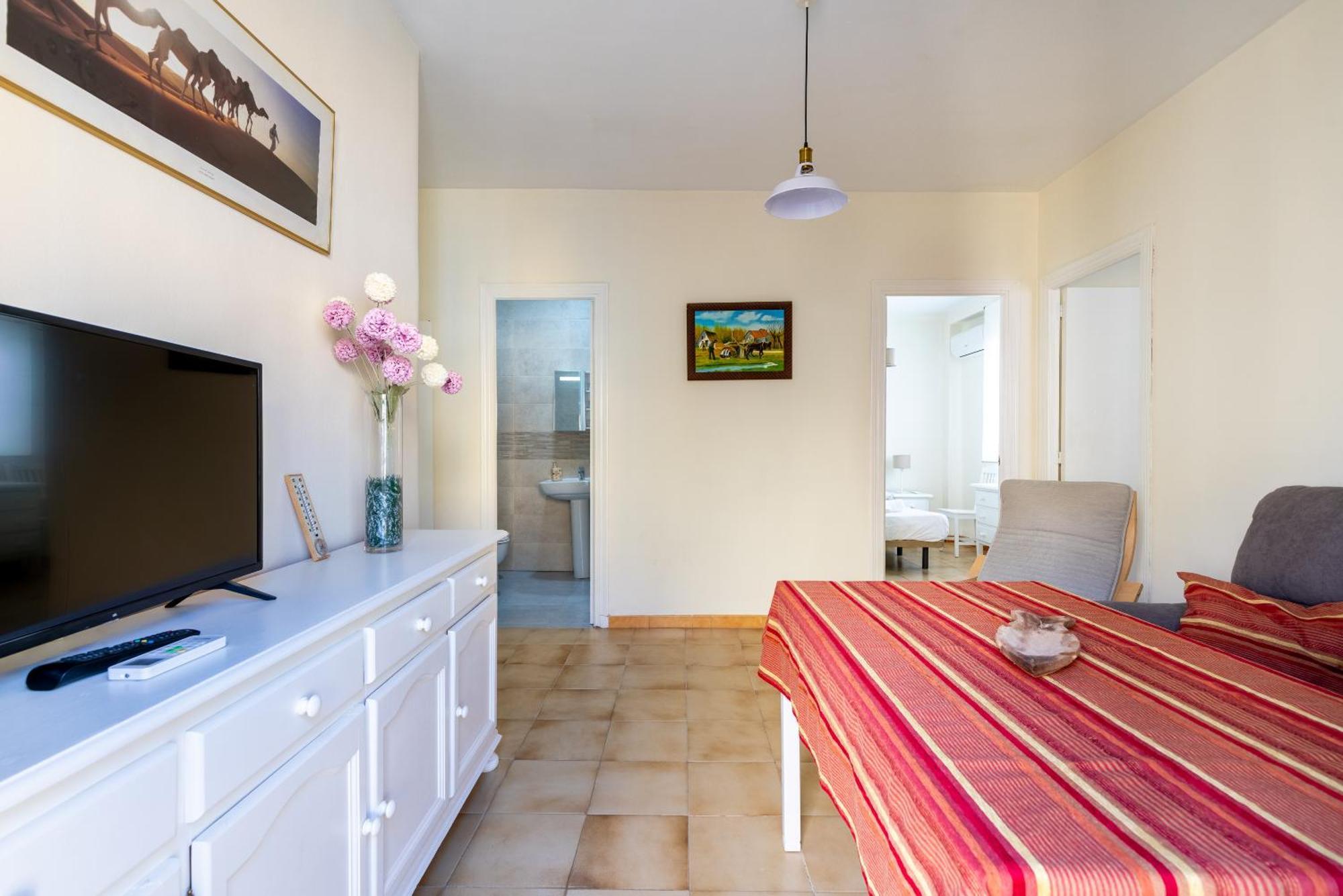 Apartamento Familiar Maria Auxiliadora Севиля Екстериор снимка