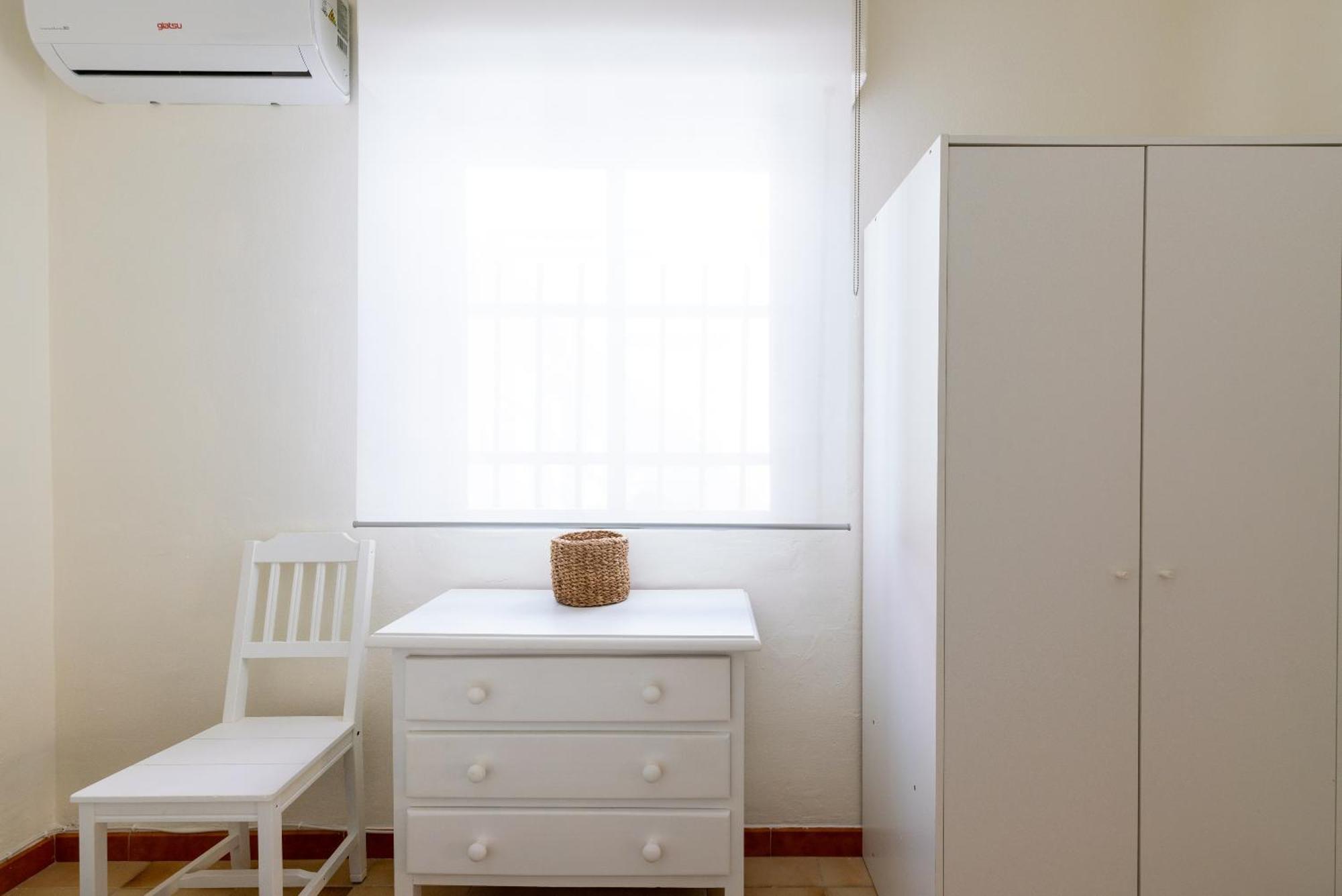 Apartamento Familiar Maria Auxiliadora Севиля Екстериор снимка