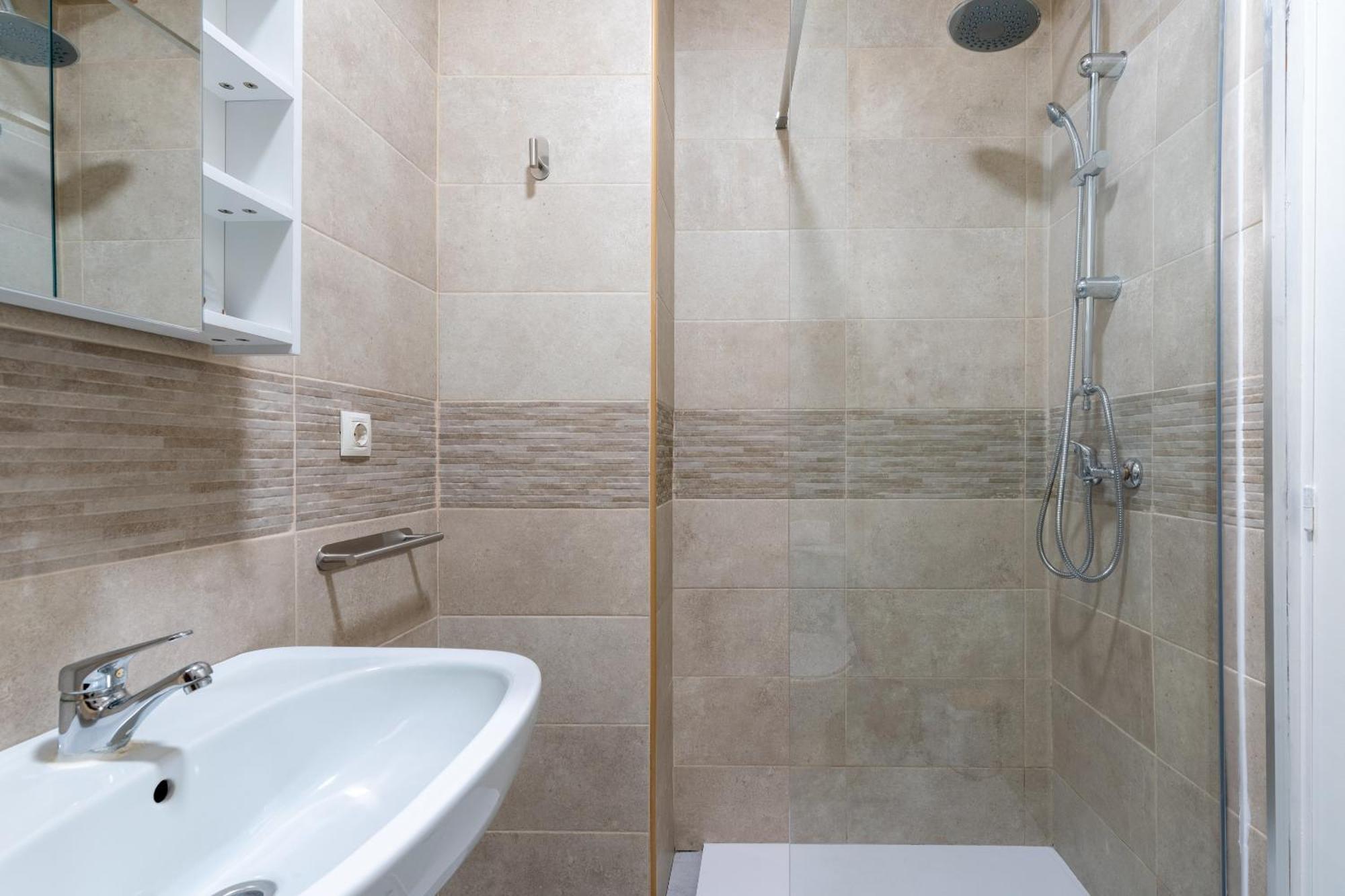 Apartamento Familiar Maria Auxiliadora Севиля Екстериор снимка